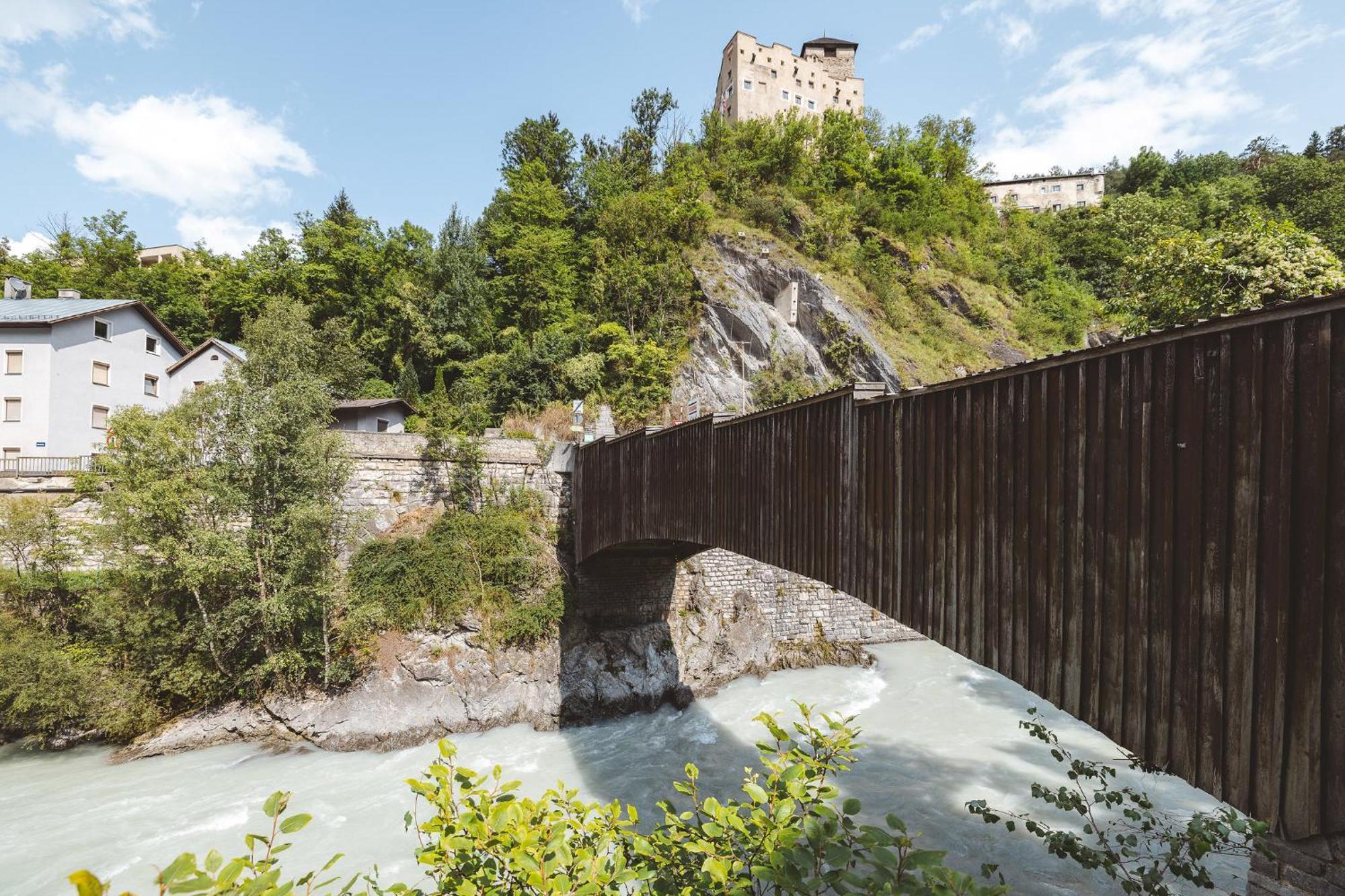 Lechtaler Alpenblick Landeck - Privatzimmer & Ferienwohnung Экстерьер фото