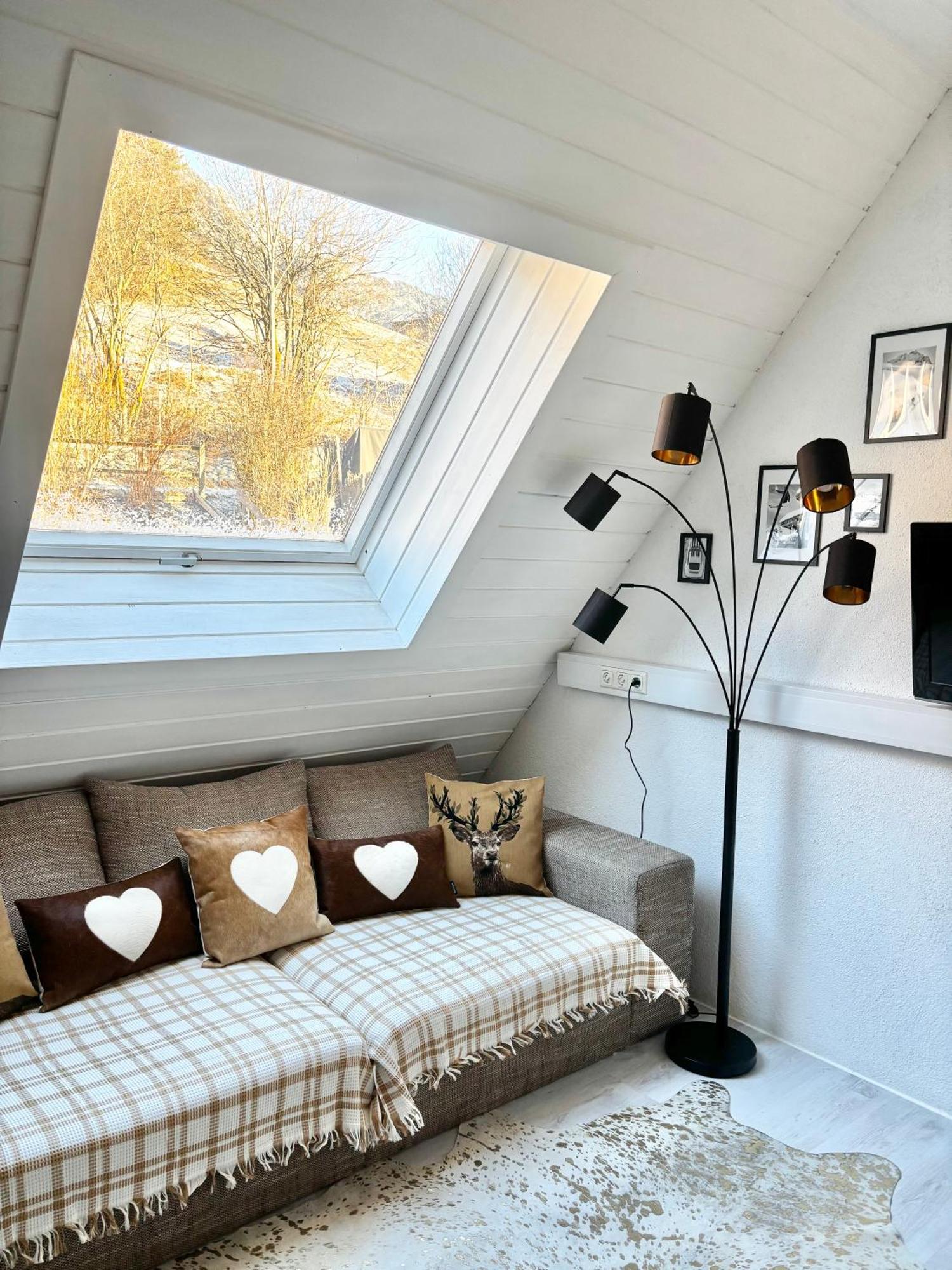 Lechtaler Alpenblick Landeck - Privatzimmer & Ferienwohnung Экстерьер фото