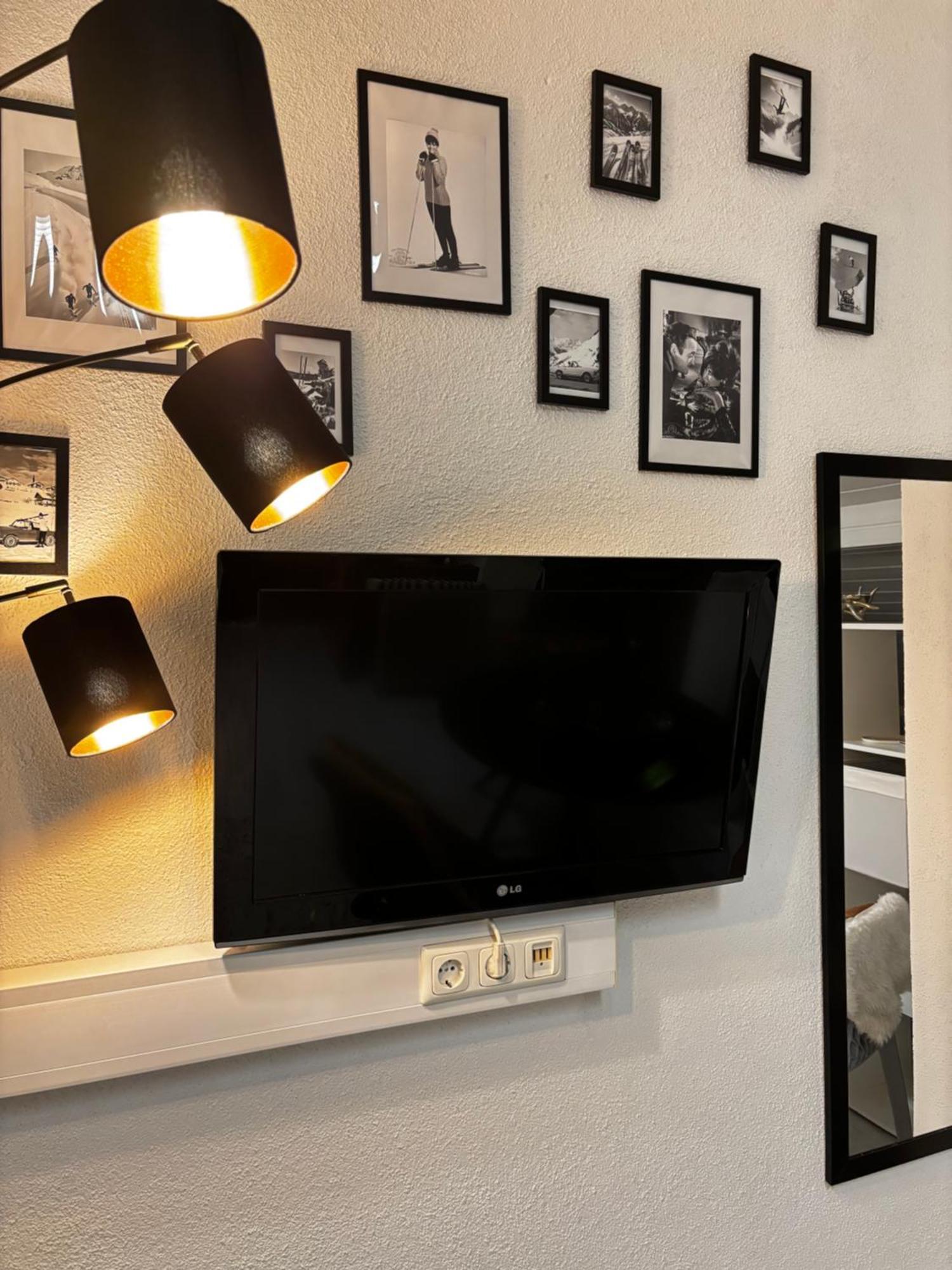 Lechtaler Alpenblick Landeck - Privatzimmer & Ferienwohnung Экстерьер фото