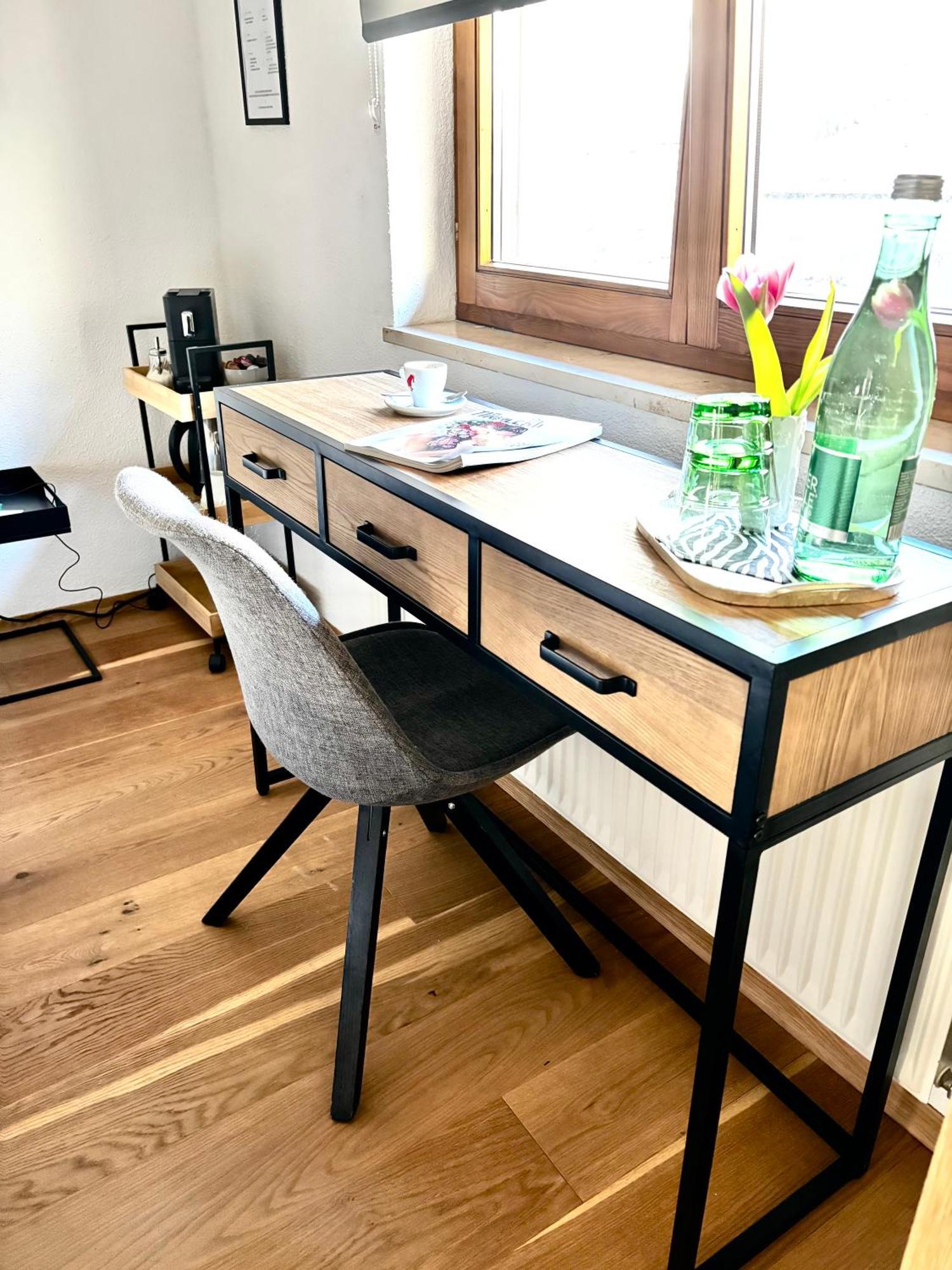 Lechtaler Alpenblick Landeck - Privatzimmer & Ferienwohnung Экстерьер фото